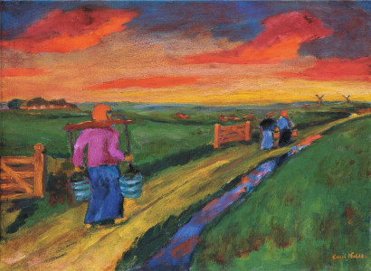 Drei Personen tragen Eimer an einer Schulterstange und gehen &uuml;ber einen Sandweg; umgeben von gr&uuml;nen Feldern, Hof und Windm&uuml;hlen unter orange-gelbem Himmel.